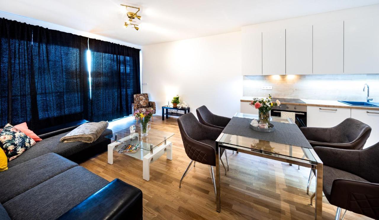 Silvie Apartments - Zlate Terasy Olomouc Luaran gambar